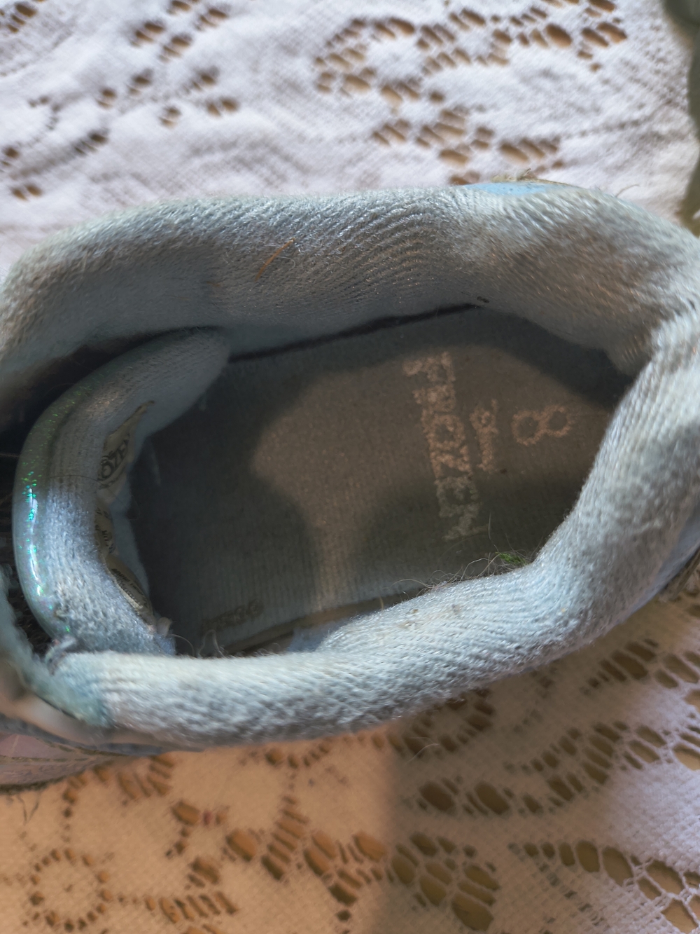 Light up Disney Frozen Elsa holographic blue sneakers size 8 toddler - Picture 5 of 10